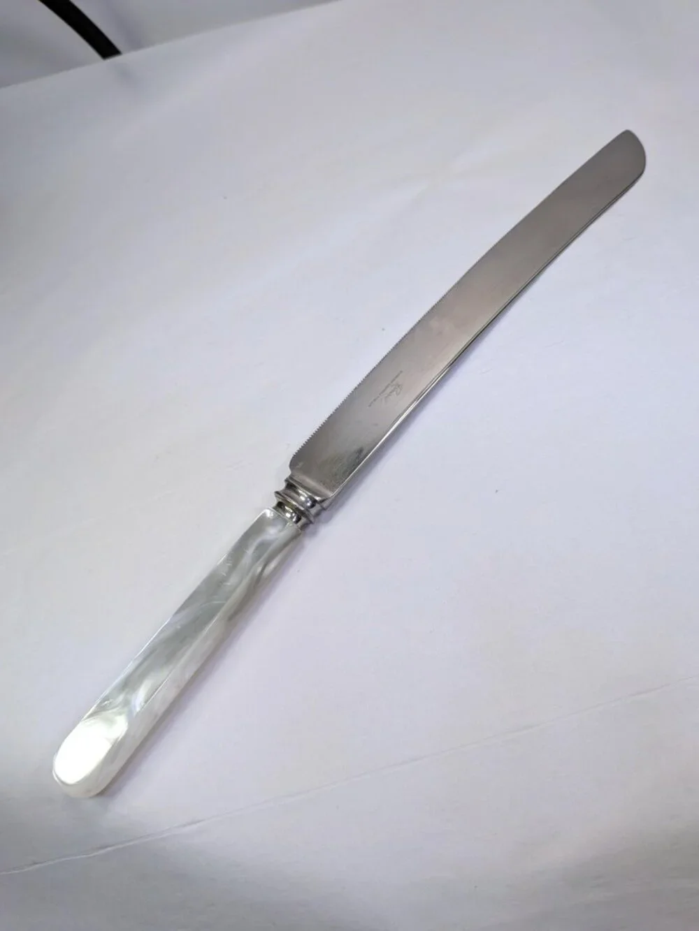 Vintage Raimond Sheffield England Pearl Handle Cake Knife 12.5